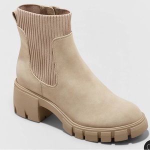 Target Universal Thread Keeley Chelsea Sock Boot